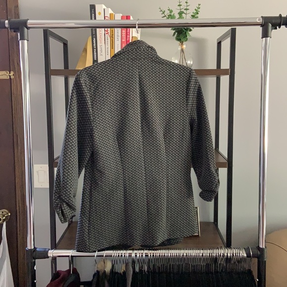 Blazer - Picture 3 of 4